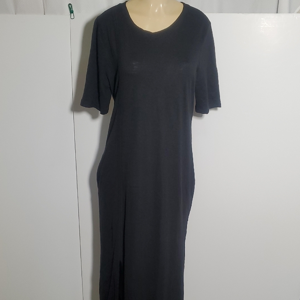 Chico’s Black Short Sleeve Maxi Dress size 2 Black T-Shirt Dress Side Slit